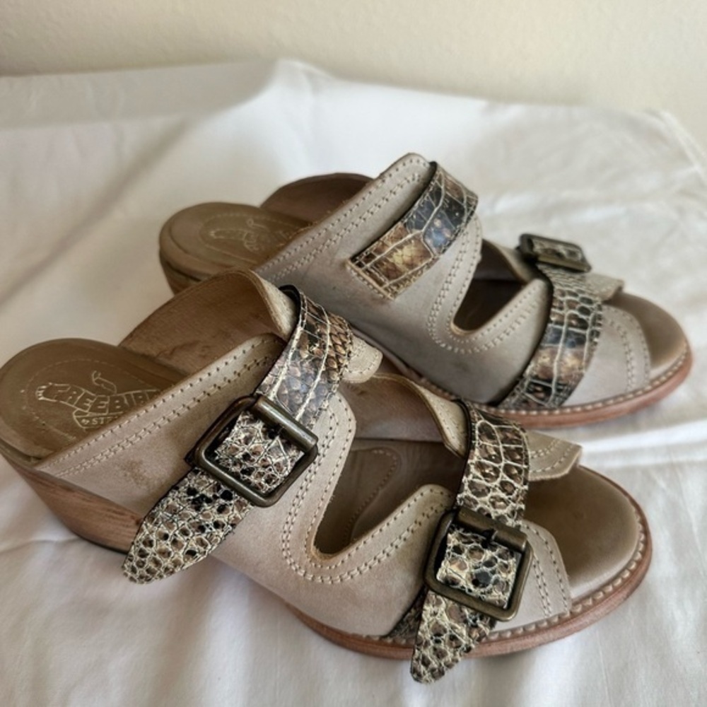 Freebird Women's Beige and Faux Snakeskin Sandals